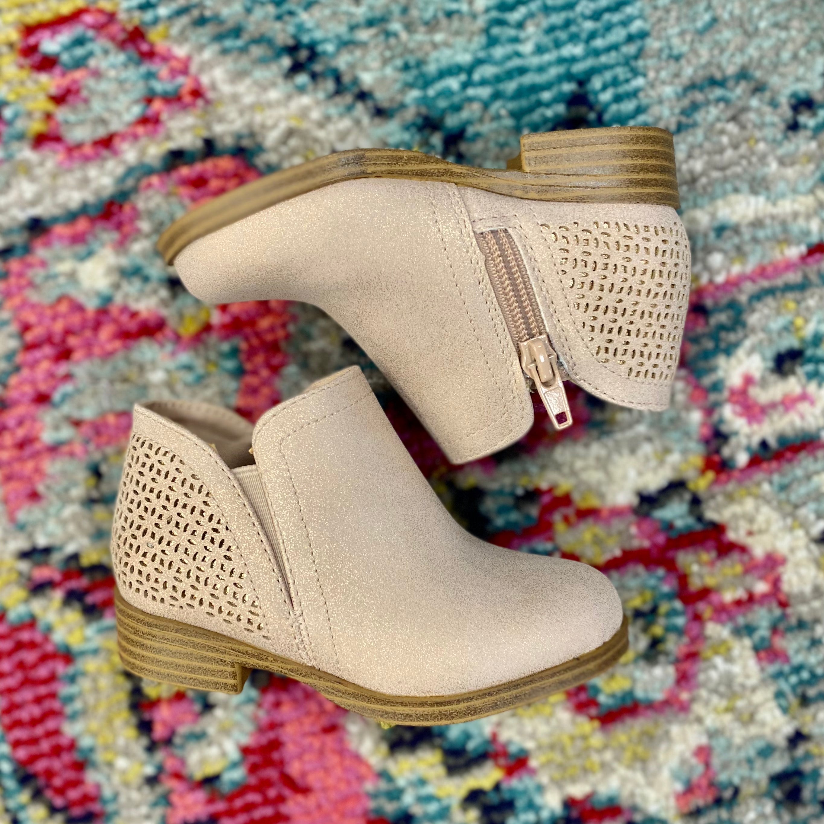 MIA Lil Gilli Blush Sneaker