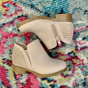 MIA Lil Gilli Blush Sneaker