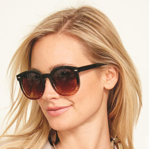 Gradients Frame Sunglasses with Case